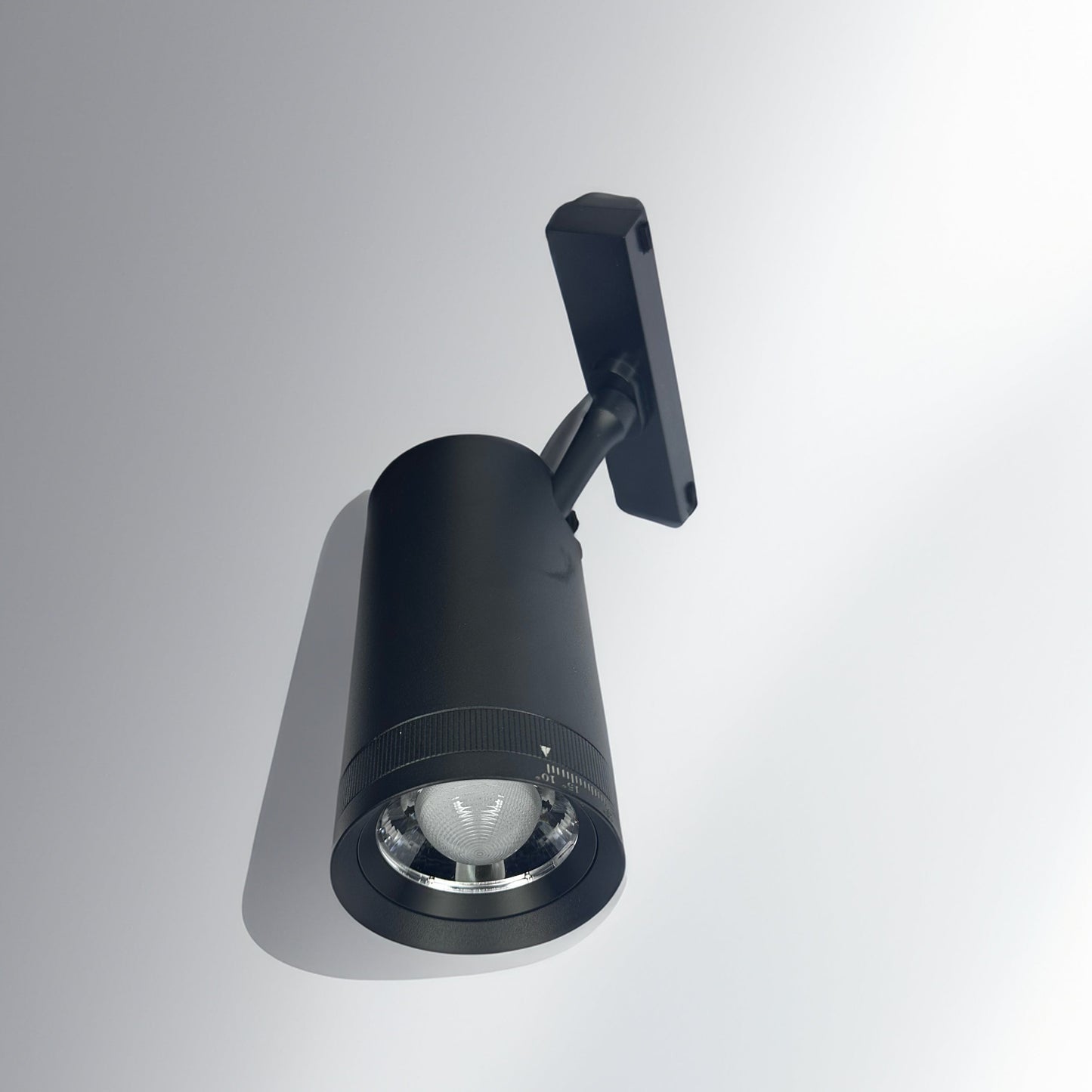 Slim Line Magnetic Zoomable Spot Light V2